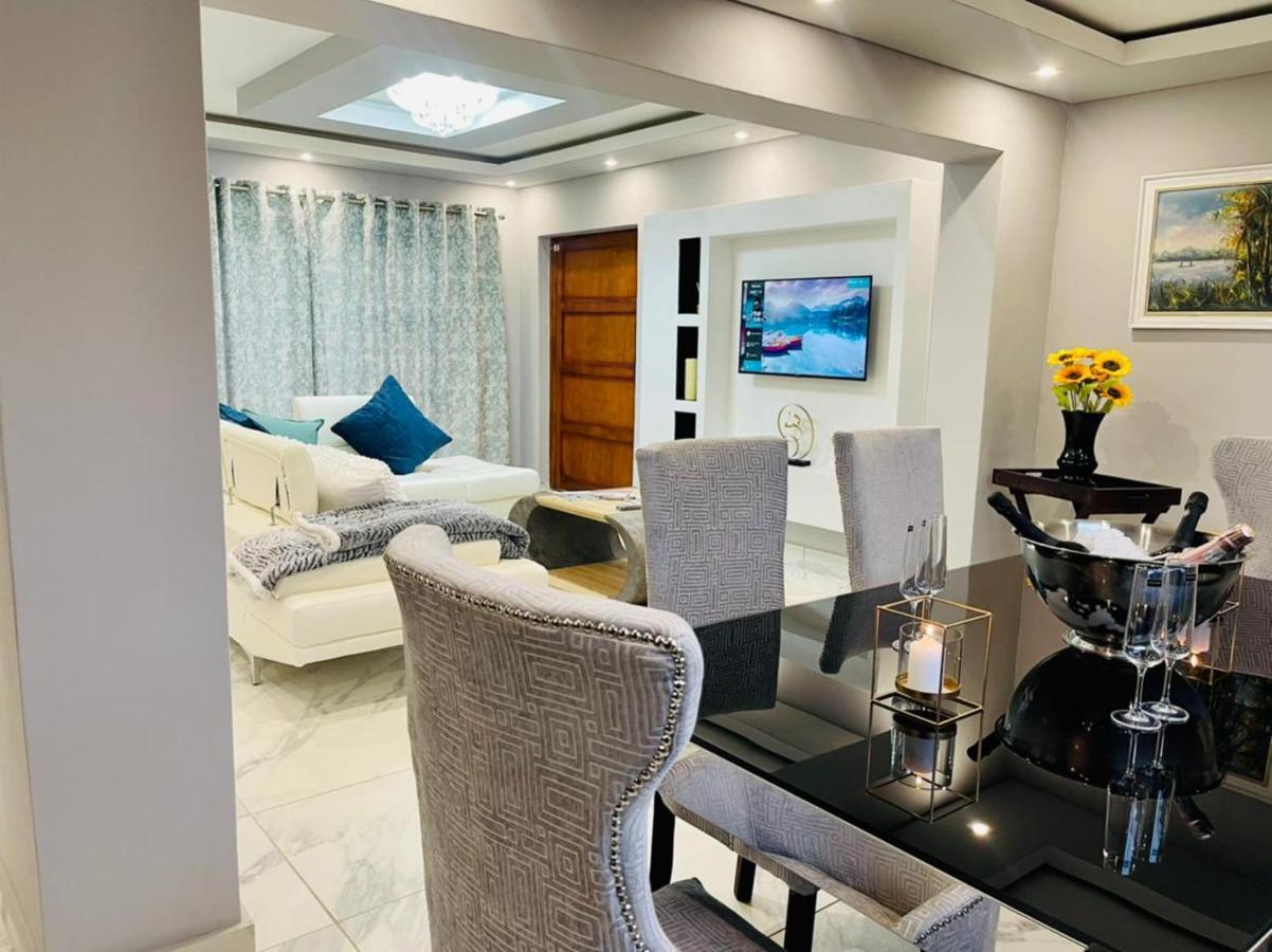 Cozier Glitz Villa Kaapstad Buitenkant foto