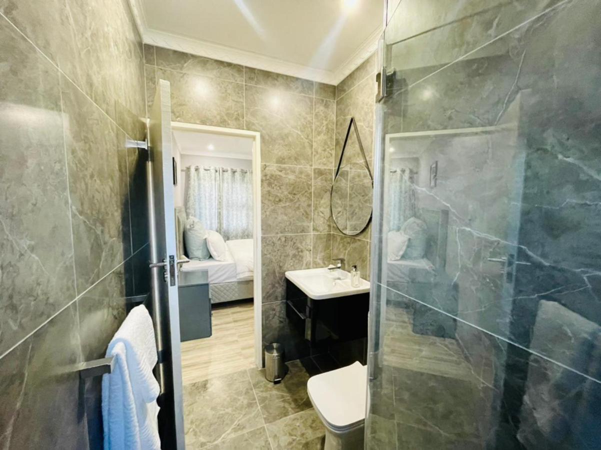 Cozier Glitz Villa Kaapstad Buitenkant foto