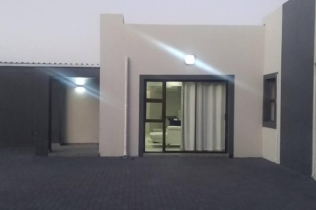 Cozier Glitz Villa Kaapstad Buitenkant foto
