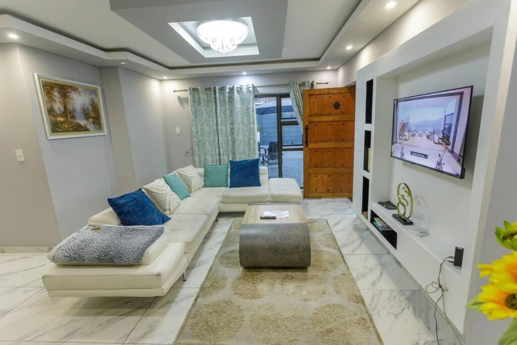 Cozier Glitz Villa Kaapstad Buitenkant foto