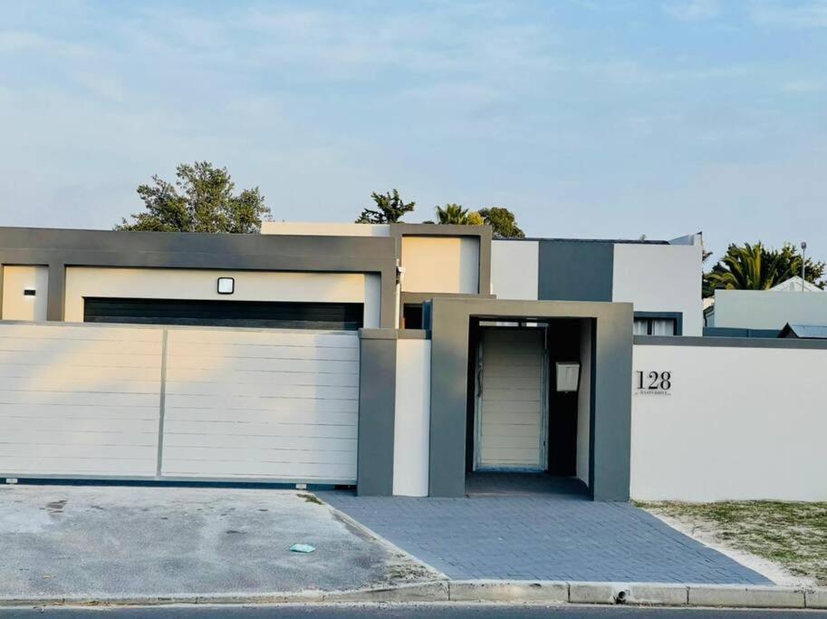 Cozier Glitz Villa Kaapstad Buitenkant foto